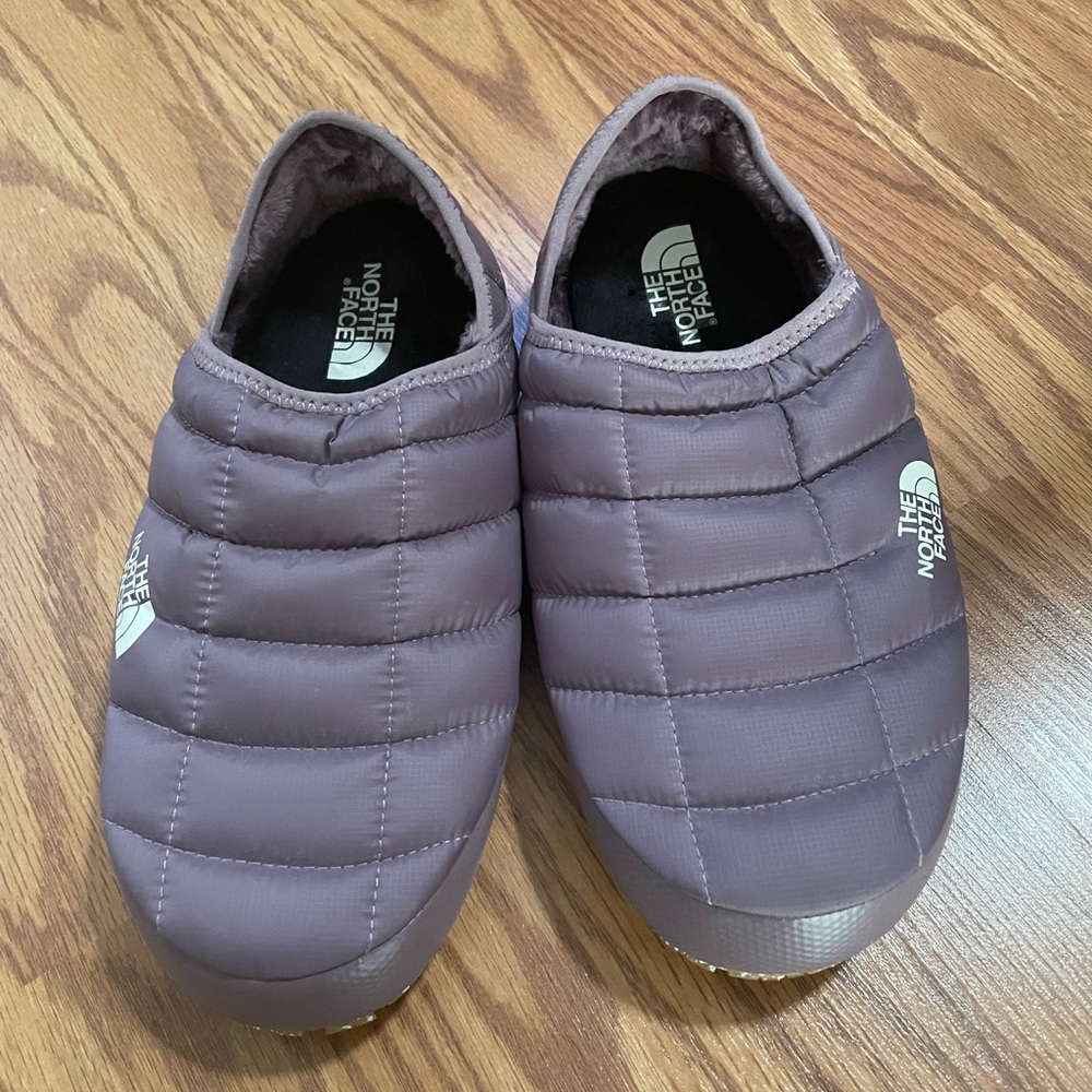 Women’s THE NORTH FACE Thermoball Traction Mules V Soze 9